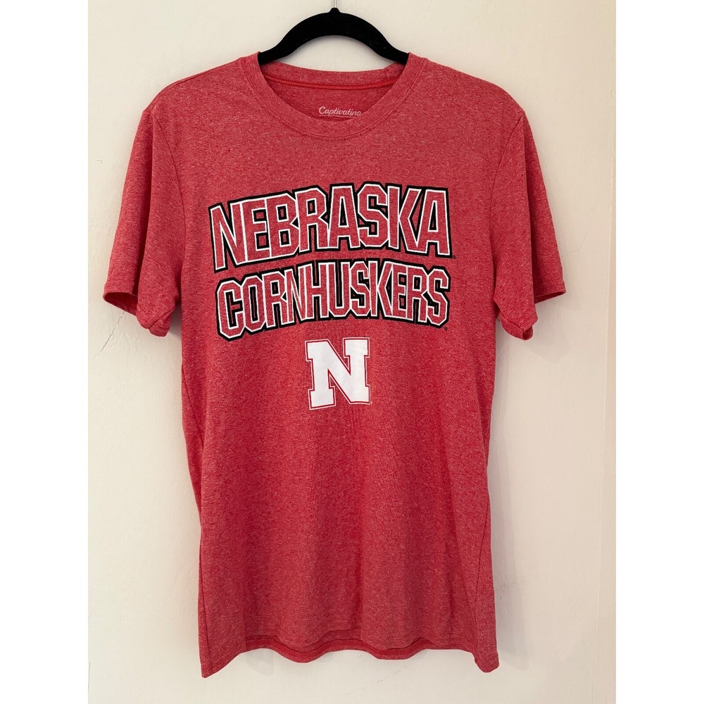 Nebraska Cornhuskers Red Captivating Polyester Athletic Tee Men's Small- NWOT